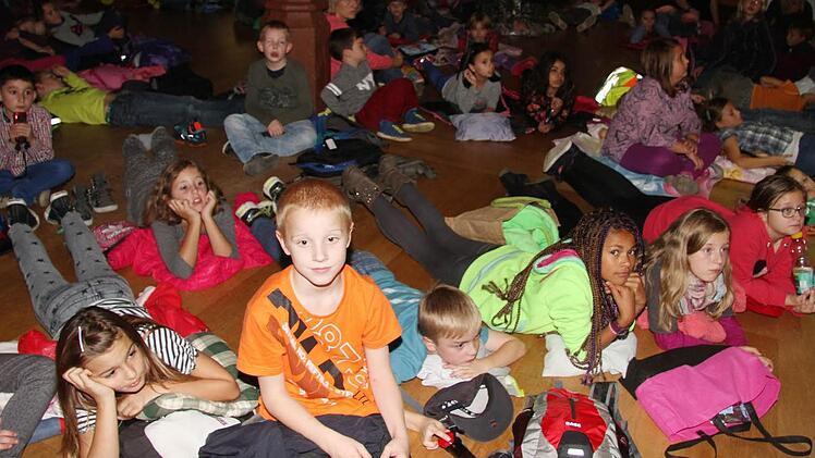 Die Lesenacht auf der Plassenburg kann beginnen.