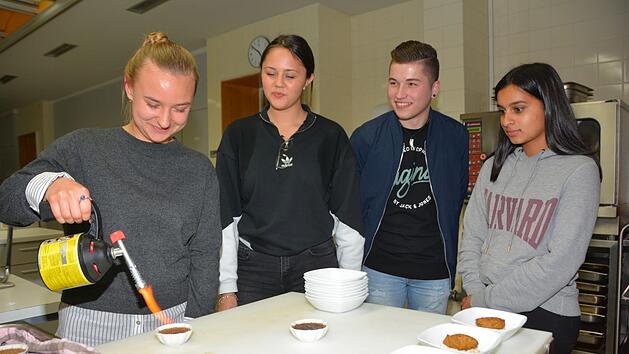 Sie k&auml;mpfen f&uuml;r die Ehre der Sch&uuml;ler: Luisa Heller, Lara Kolb, Ben Schlesok und Lea Schenkendorf.