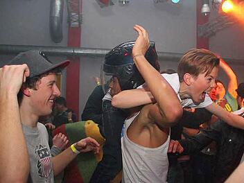 Der Harlem Shake im Jugendhaus rabatz fand tanzwütige Fans.  Fotos: Andreas Brandl