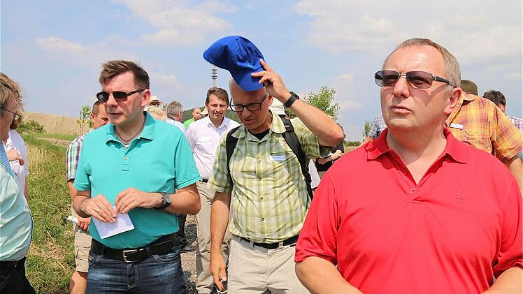 Landrat Thomas Bold (r.) und Bürgermeiter Armin Warmuth (l.)