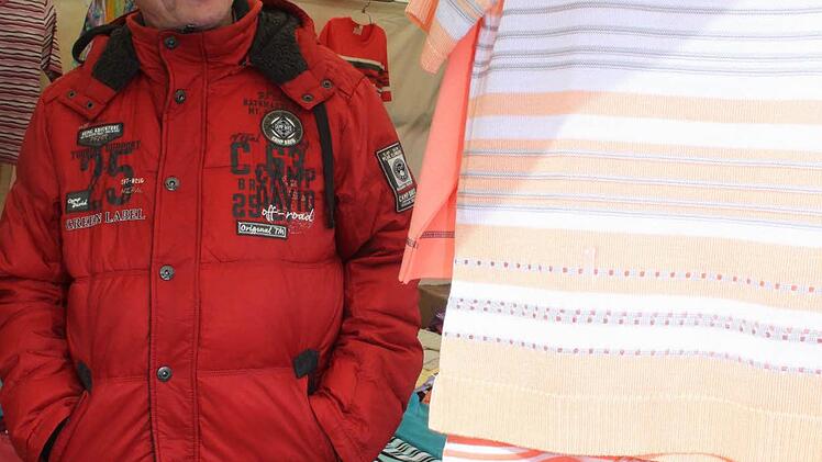 Peter Unglaub kam eigens aus Selbitz, um über den Kulmbacher Frühlingsmarkt zu bummeln. Auch wenn der Markt am Schwedensteg wäre, würde er kommen. Foto: Sonja Adam