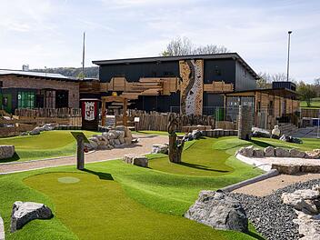 A70 bei Thurnau: "Moments Fun & Relax Park" öffnet am 1. Juni - mit Adventure-Golf und Boulderhalle