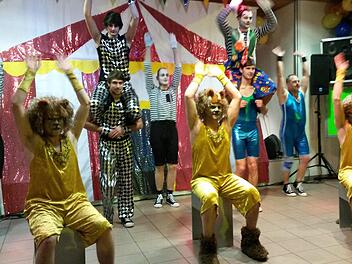 Die "Horny Hornets" mit dem Tanz "Circus of Dance" Foto: privat