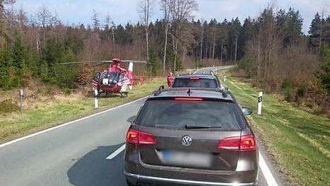 Die 34-Jährige Wilhelmsthalerin wurde schwer verletzt mit dem Hubschrauber ins Krankenhaus gebracht. Fotos: Frank Hertel