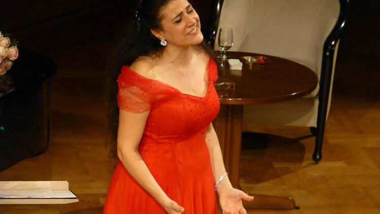 Cecilia Bartoli bei ihrem Auftritt im Großen Saal des Bad Kissinger Regentenbaus.  Foto: Ahnert
