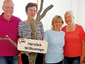Einrichtungsleiter Thomas Scherer und das Pflegeteam mit Tanja Kraus, Astrid Ramming, Katrin Pöhlmann und Volker Matysiak (von rechts) heißen ab kommendem Montag alle herzlich willkommen.
