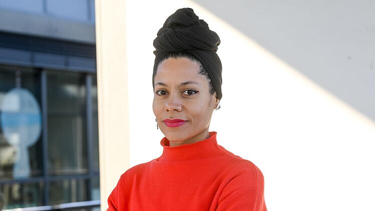 Autorin Emilia Zenzile Roig