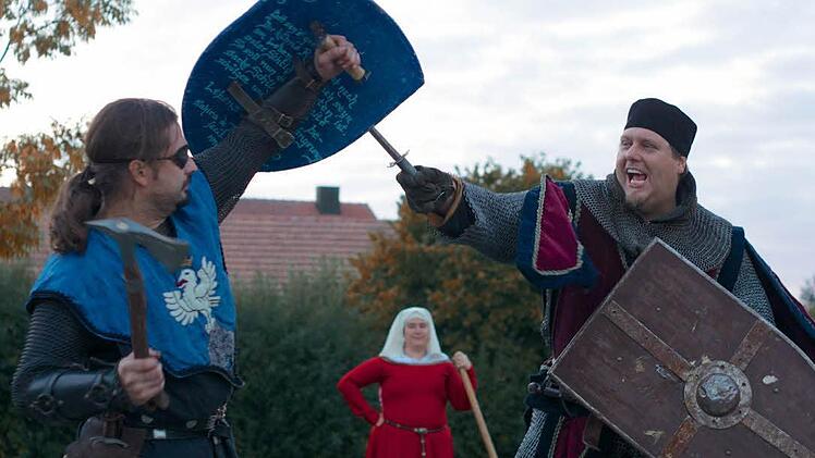 Das "Vereinigte teutsche Lager" mit historischen Figuren und Einblicken ins mittelalterliche Alltagsleben beteiligt sich am Tag der Brände. Fotos: privat