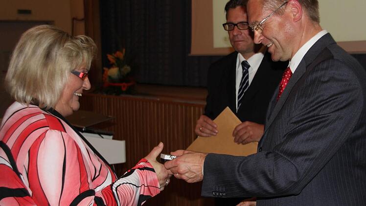 Regina-Elsa Schmitt ist ebenso seit 40 Jahren im Betrieb...