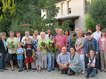 Mitarbeiter mit Familien beim Sommerfest Foto: privat