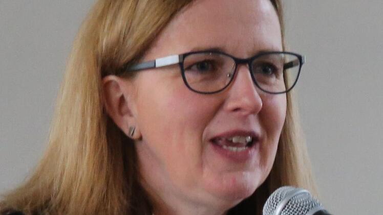 "Pfarrer Knötig und die Gemeinde Heilgersdorf passen zusammen wie Topf und Deckelchen."Dekanin Stefanie Ott-Frühwald (Michelau) Foto: Bettina Knauth