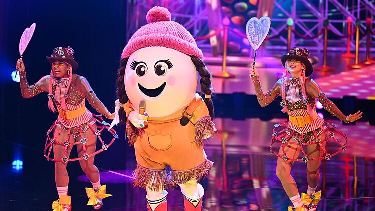 Eggi eröffnete mit "Saturday Night" (Whigfield) den Abend. Das Motto lautete "Kirmes".