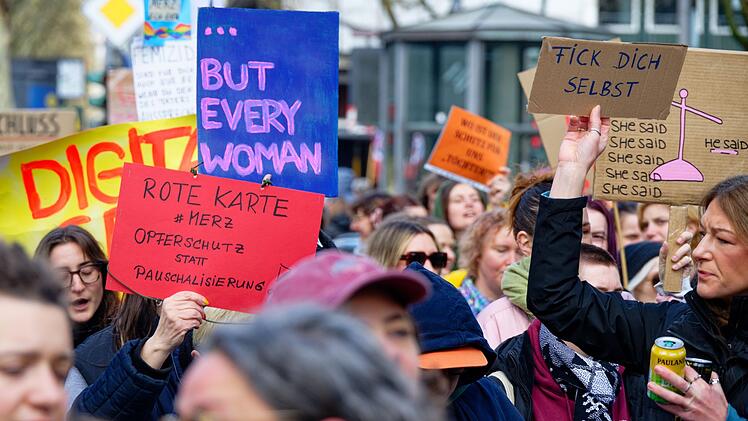 Demonstration "Gegen Patriarchale Gewalt"
