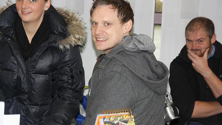 Was soll das skeptische Gesicht, Tobias Köpplinger? Gemeinsam mit dem freien Mitarbeiter Andi Schütz beobachtet unser Würzburg-Redakteur die Lage.