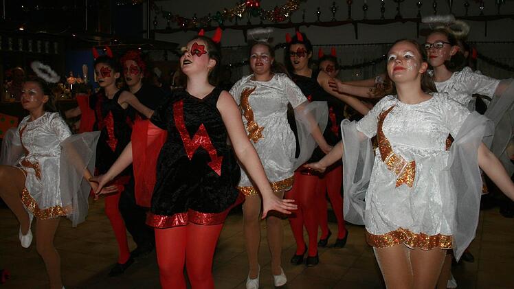 Kindertanzgruppe aus Sandberg