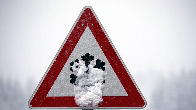 Verkehrsunfall im Landkreis Kulmbach: zu hohe Geschwindigkeit auf schneebedeckter Fahrbahn