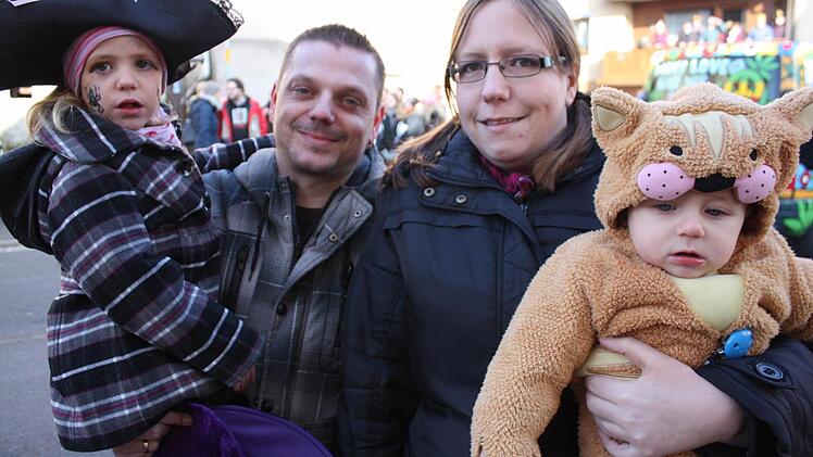 Eindrücke vom Faschingszug in Steinach.  Foto: Robert Huger