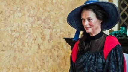 Gabriela Künzler als "Die Königin der Farben" im Landestheater CoburgFoto: Jochen Berger