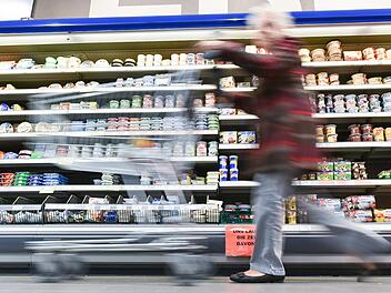 Edeka hat einen Rückruf gestartet. Symbolfoto: Uwe Anspach/dpa