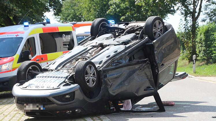 Unfall in Adelhofen: Kinder unter den Verletzten