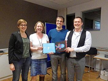 Michael Schneider (rechts) ist bei der Herbst-Diözesanversammlung auf dem Volkersberg verabschiedet worden. Foto: Carolin Dürrnagel