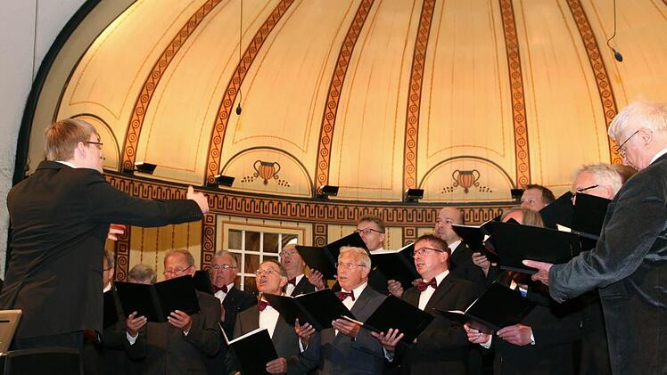 Beifallsstürme für den Männerchor Thüngersheim. Foto: Vogel