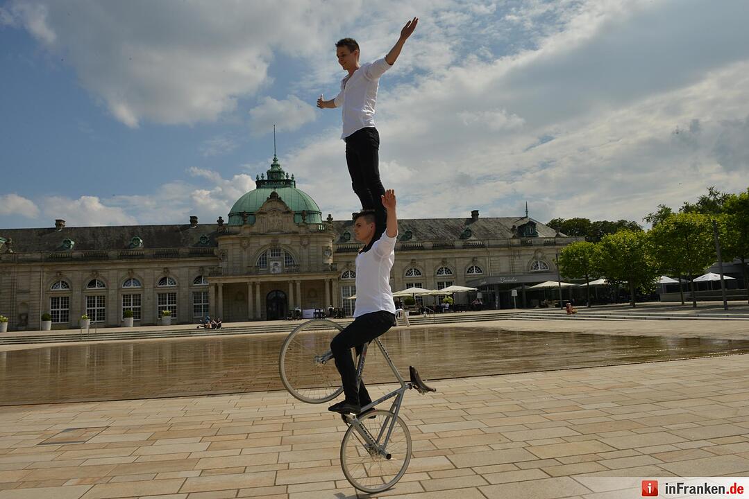 Felix & Flow zeigen Kunstrad-Artistik auf höchstem Niveau.