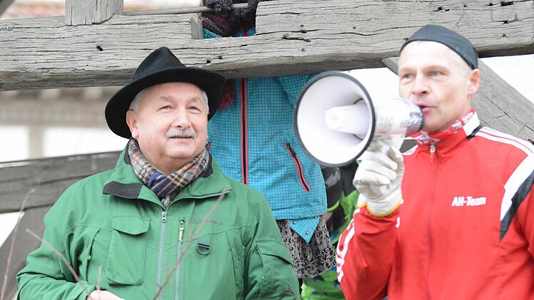 Schnappschüsse vom Fuschter Silvesterlauf.