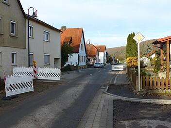 Per einstimmigem Beschluss wird der Kanal in der Hauptstraße nun zusätzlich von der Einmündung am Toracker in Richtung der Einmündung Siedlungsstraße erneuert.Christian Ziegler