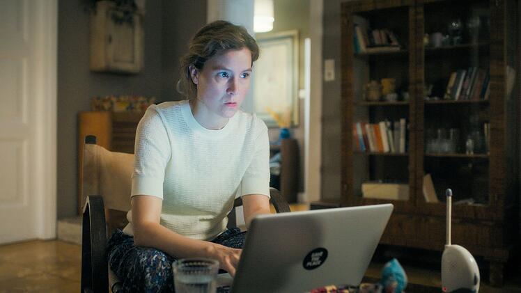 Arbeitet Schriftstellerin Christiane (Franziska Hackl) an etwas Neuem?