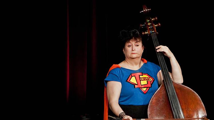 Lizzy Aumeier als Superlizzy in CoburgFoto: Jochen Berger