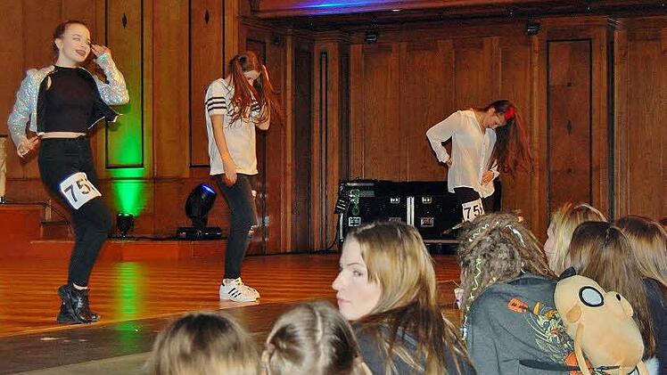 In kurzen Auftritten mussten alle Tänzer die Wertungsrichter überzeugen. Foto: S. v. Dobschütz
