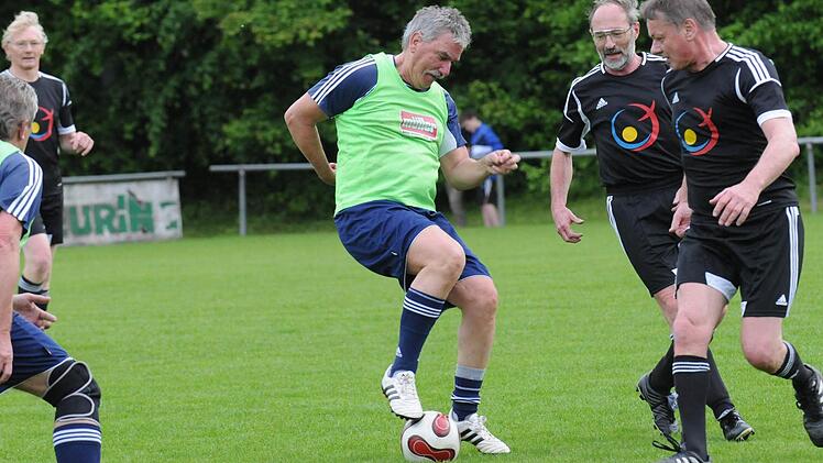 Bayerische-Fußball-Klerus-Auswahl vs. Promi-Mannschaft Münnerstadt - 2.6.2013 Münnerstadt