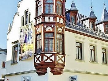 Im neuen Glanz erstrahlt das Haus mit Menzels Eck am Marktplatz. Fotos: Sigismund von Dobschütz