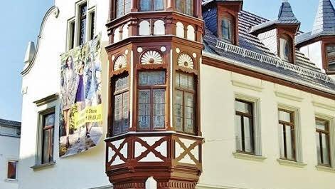 Im neuen Glanz erstrahlt das Haus mit Menzels Eck am Marktplatz. Fotos: Sigismund von Dobschütz