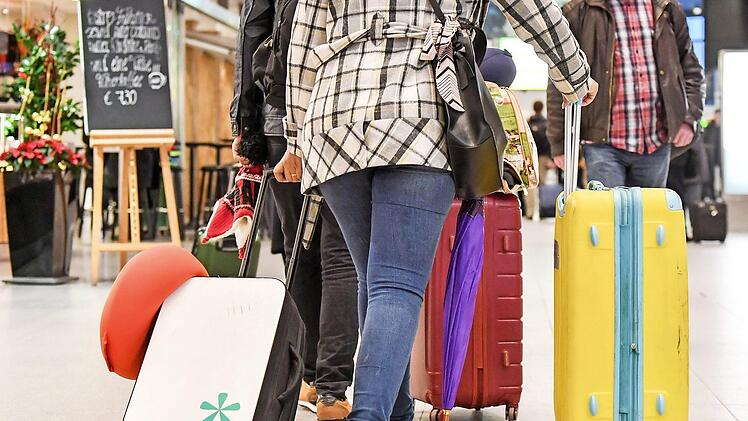 Seitens Bund und Ländern wird vom Reisen dringend abgeraten. Foto: Jens Kalaene/dpa