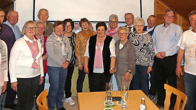Die f&uuml;r langj&auml;hrige Mitgliedschaft Geehrten des Josefsvereins Niederndorf.