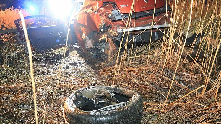 Unfall auf der B4 bei UntersiemauFoto: Ferdinand Merzbach