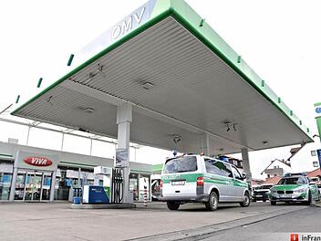 Tatort Tankstelle: Als die Stationsleiterin die Einnahmen wegbringen wollte, wurde sie in ihrem Auto überfallen  Foto: FT-Archiv