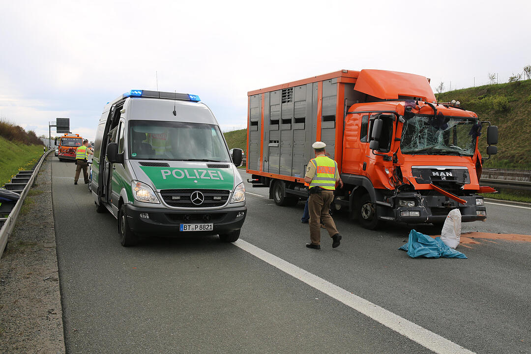 Auffahrunfall auf A9 bei Münchberg