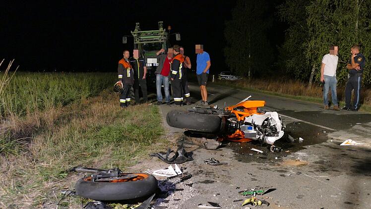 Im Landkreis Neustadt an der Aisch wurde ein Motorradfahrer beim Zusammensto&szlig; mit einem Traktor t&ouml;dlich verletzt. Foto: News5/O&szlig;wald