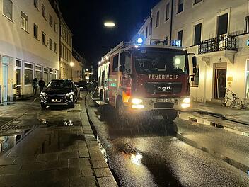 Forchheim: Starker Regen sorgt für Überschwemmungen - Feuerwehr die ganze Nacht im Einsatz