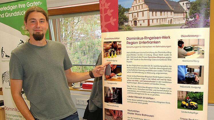 Auch das Dominikus-Ringeisen-Werk Münnerstadt war mit einem Stand vertreten. Hier gab es Informationen über diese Einrichtung für Behinderte. Foto: Dieter Britz