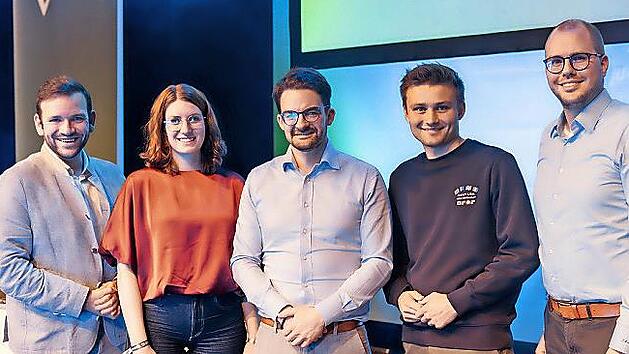 JU-Bezirksvorsitzender Markus Oesterlein (von links), Annamarie Bauer, der neue Landesvorsitzende Manuel Knoll, MdL, Constantin Rudrof und Frank-Robert Kilian auf der Landesversammlung.