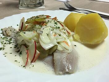 Politischer Aschermittwoch in Kulmbach: Beim Heringsessen wurde Klartext geredet. SPD, CSU und FDP waren am Mittwoch im Wahlkampfmodus.