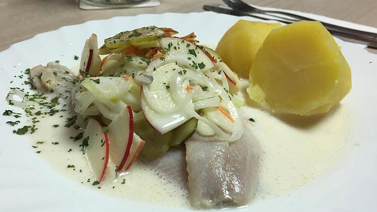 Politischer Aschermittwoch in Kulmbach: Beim Heringsessen wurde Klartext geredet. SPD, CSU und FDP waren am Mittwoch im Wahlkampfmodus.