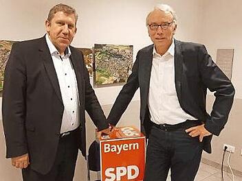 MdB Andreas Schwarz und sein Kollege Bernhard Daldrup in Hausen Foto: PR