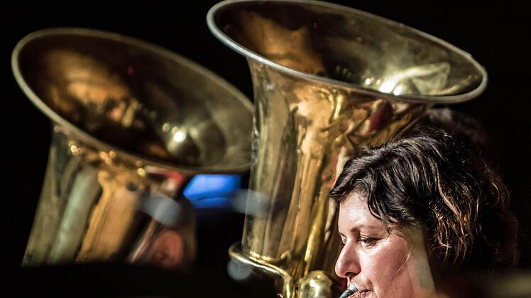 Impressionen vom Weihnachtskonzert in der Franz-Goebel-HalleFoto: Jochen Berger