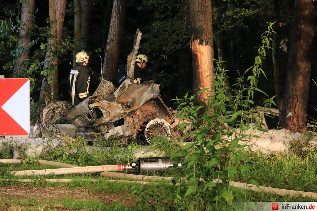 Tödlicher Unfall bei Boxbrunn: Pkw wird zerfetzt