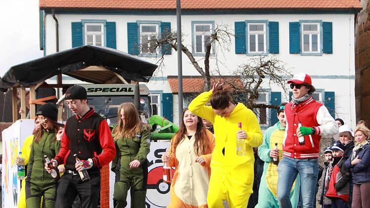 Stangenroth Rosenmontagsumzug Foto: Carmen Schmitt